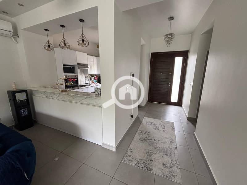 7 a5f145ef-3541-4053-80a3-b99d9ac408e6. jpg