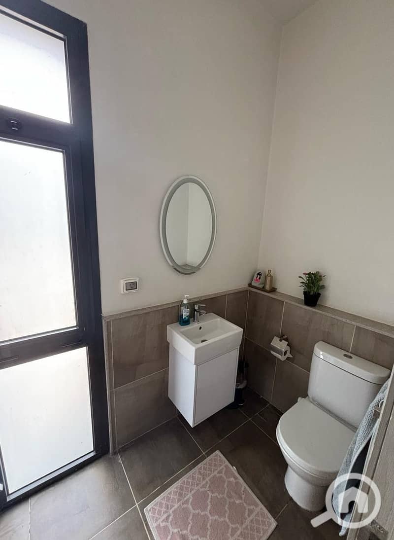 11 1aac190c-99ed-4f93-81a7-2b659fd5e58a (1). jpg