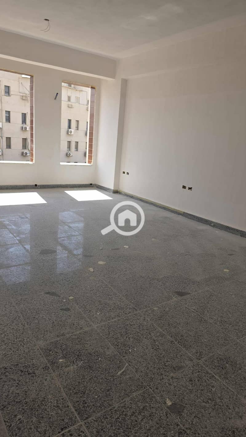 6 6a90bdab-24ff-46a9-8452-ee8c1b60c68d. jpeg