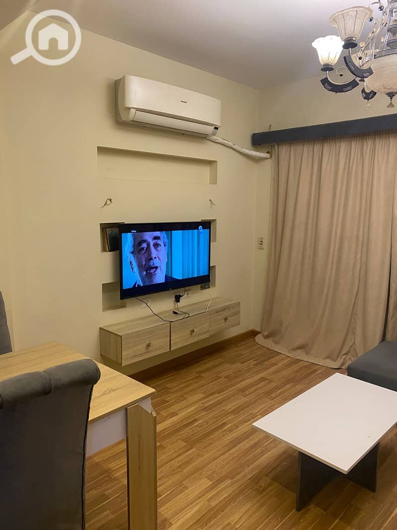 3 7e7e2fbd-54ff-4c72-8e89-9a6fb82a0828. jpg