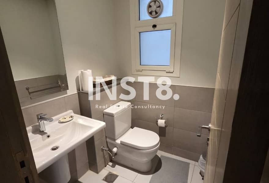 2 5bad5d7b-8a81-479f-b0bb-7680907d6d1b. jpg