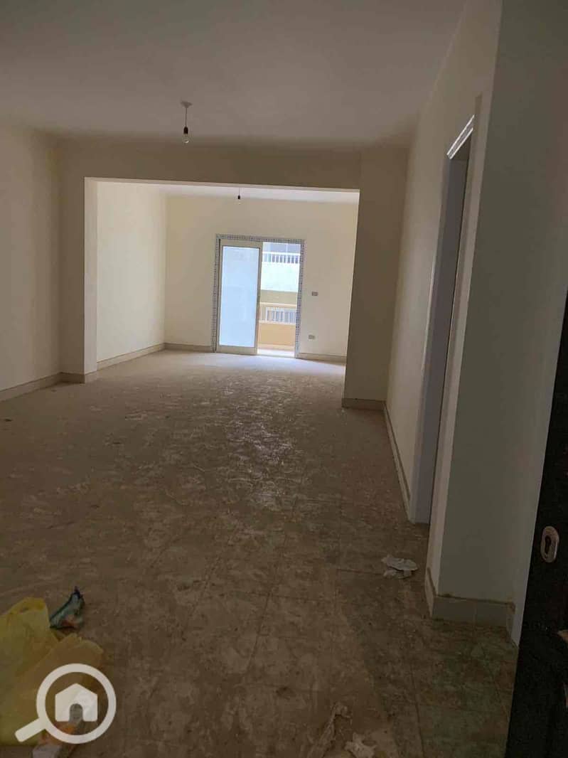 8 35e050b7-7195-4ba2-8d9d-01ddae0e7f80. jpg