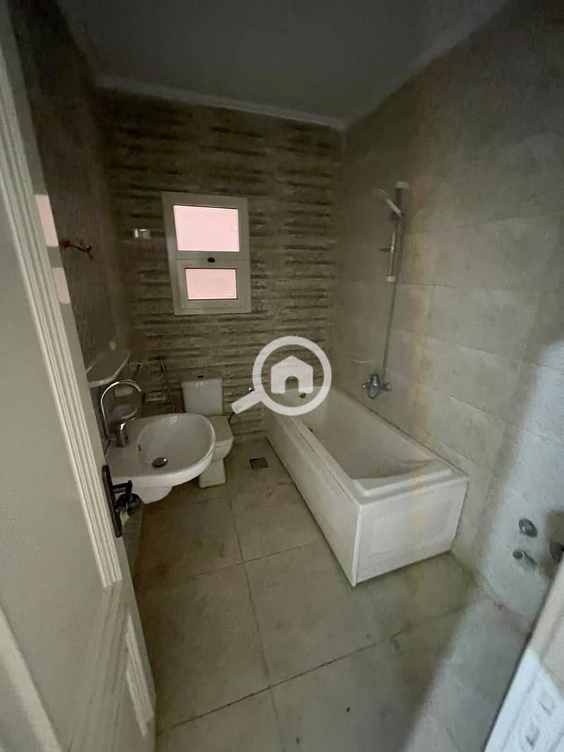 6 700536a5-6989-47c4-bdda-0820c31e97ab. jpeg