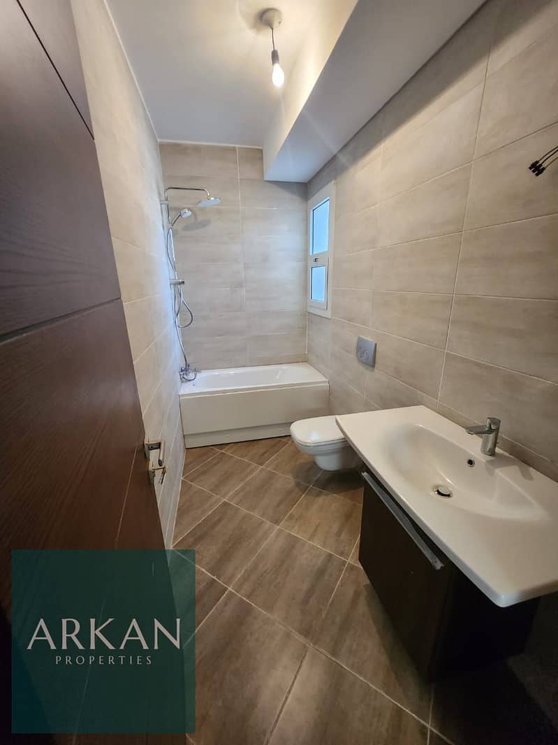 6 699c243e-7f59-42f5-bd32-6a6de06a9e8f. jpg