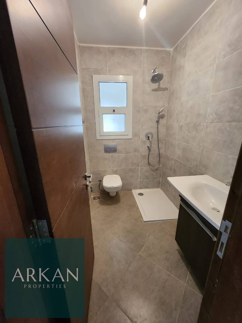 7 91347d6c-22b0-4184-a955-100e7f4594b5. jpg