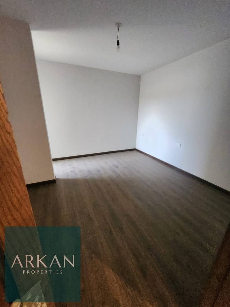 8 ec74e220-0ca3-479b-b151-0c56fbab57dc. jpg