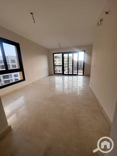 3 Bedroom Flat for Sale in Sheikh Zayed, Giza - 494416931_1470107483960768_9215310533538925808_n. jpg 3 Bedroom Flat for Sale in Sheikh Zayed, Giza - 494416931_1470107483960768_9215310533538925808_n. jpg