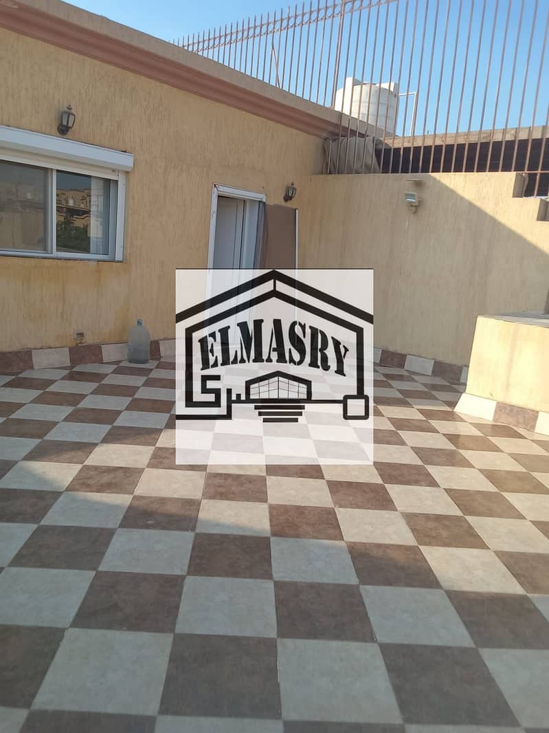 13 a443b742-2caa-411c-8056-70f76b67b743. jpg