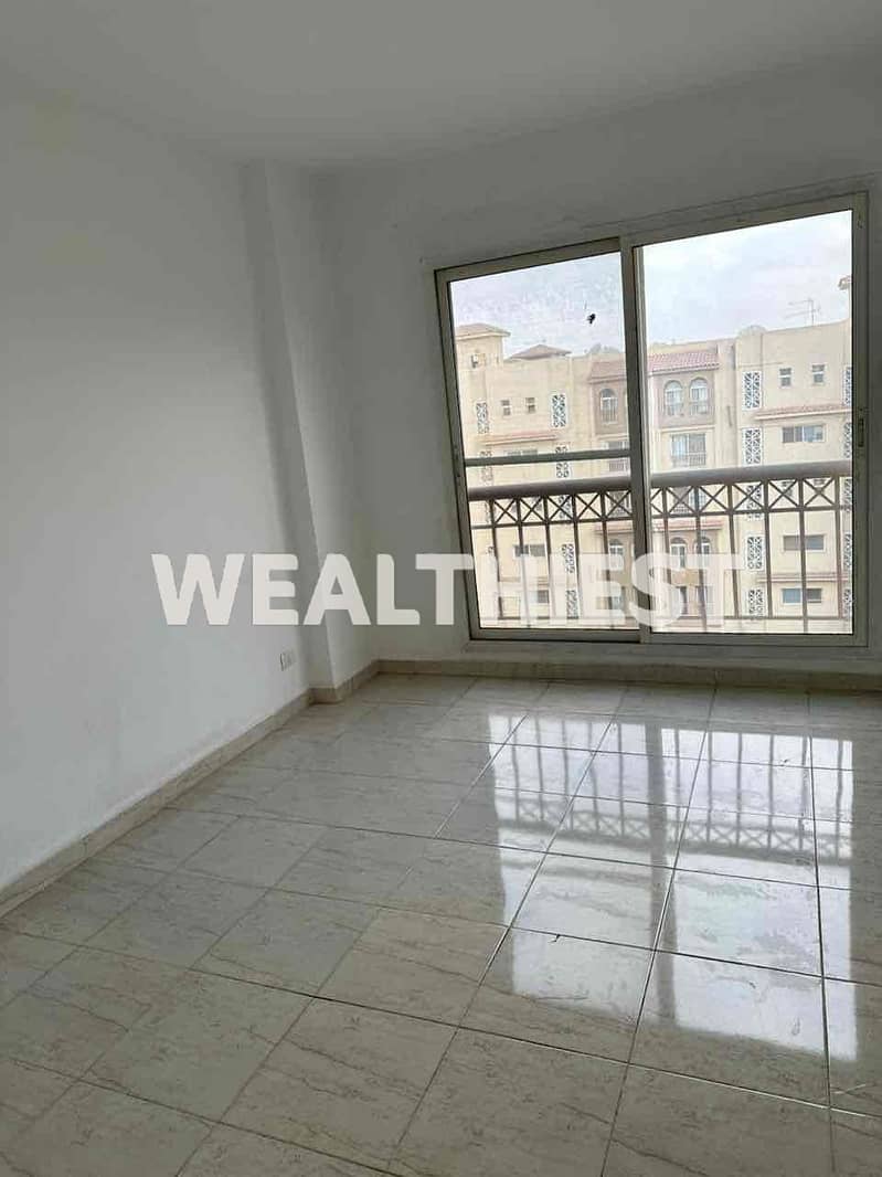 4 4ef03d93-96b3-47ee-b0e8-7e839ee800e0. jpg