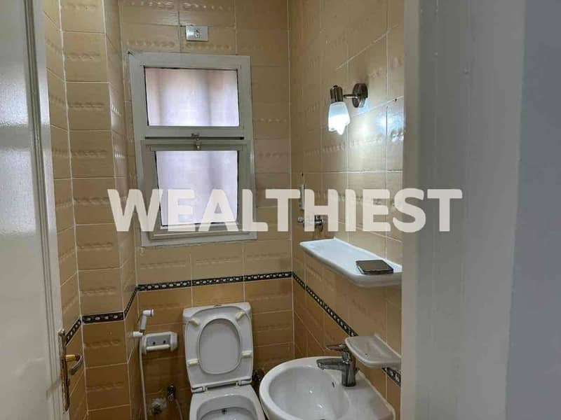 8 2709b547-ae72-48b4-adc2-6385e3c23382. jpg