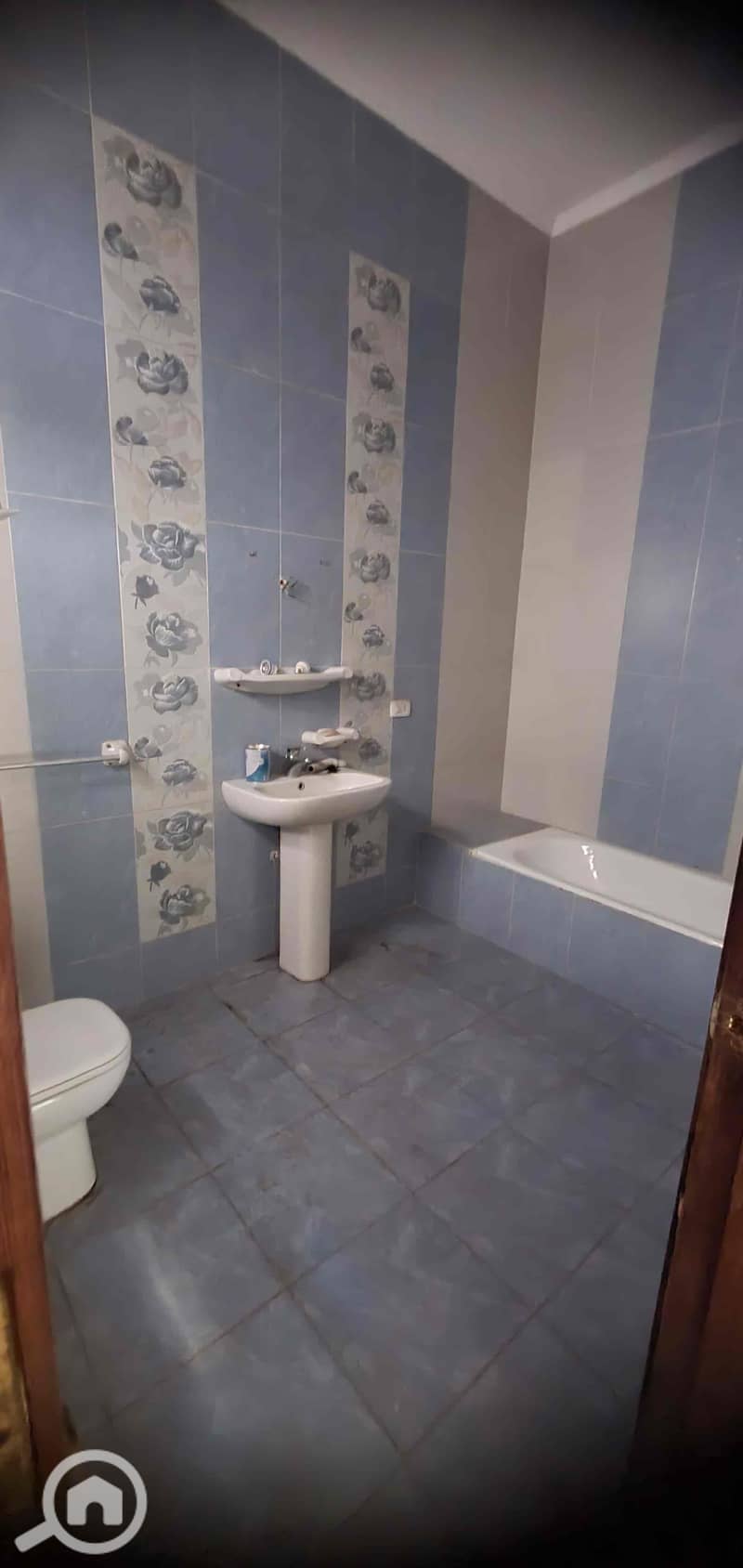 10 6366ee19-8bc0-4861-b01a-fa5f46b5c106. jpg