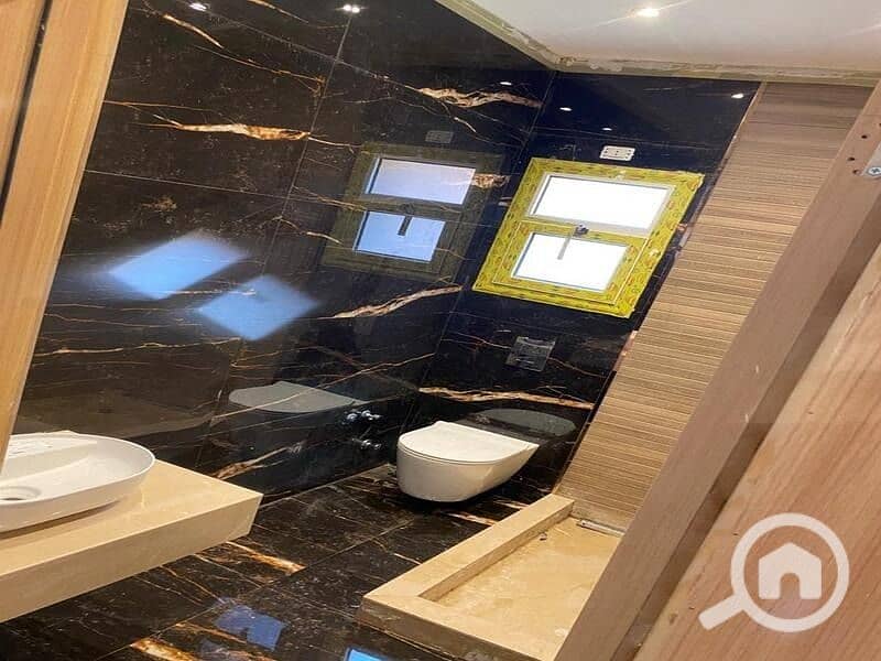 12 e3e6fb45-bb99-48c4-bcc6-cde234730545. jpeg