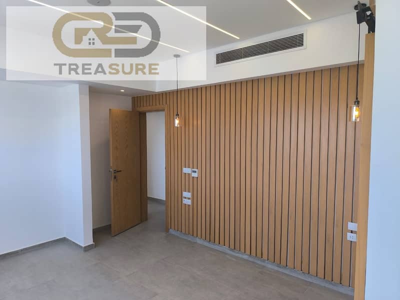 18 WhatsApp Image 2025-11-02 at 1.53. 27 PM (4). jpeg