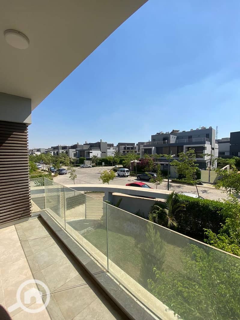 2 e5119fe1-5c29-48e7-b9d3-d1717dc13187. jpeg