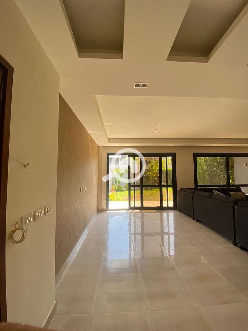 3 4feb9077-803c-42f2-a49f-219f89963d87. jpeg