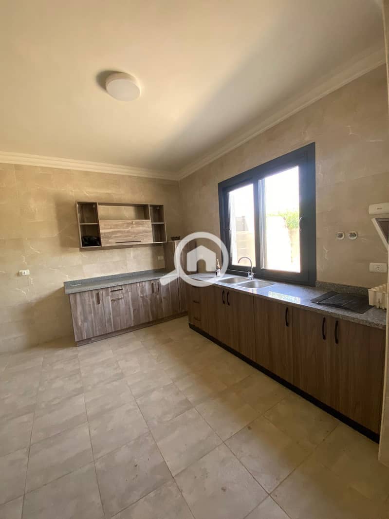 5 ae38f932-a557-4cf0-942b-c9b4a86b50c7. jpeg