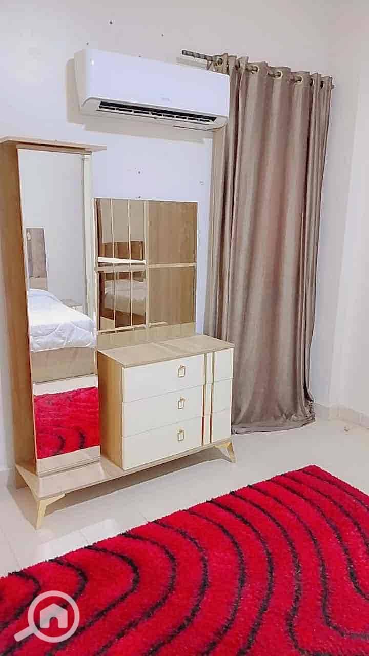 8 295bdc72-a8e3-4941-8c30-fc621164d189. jpg