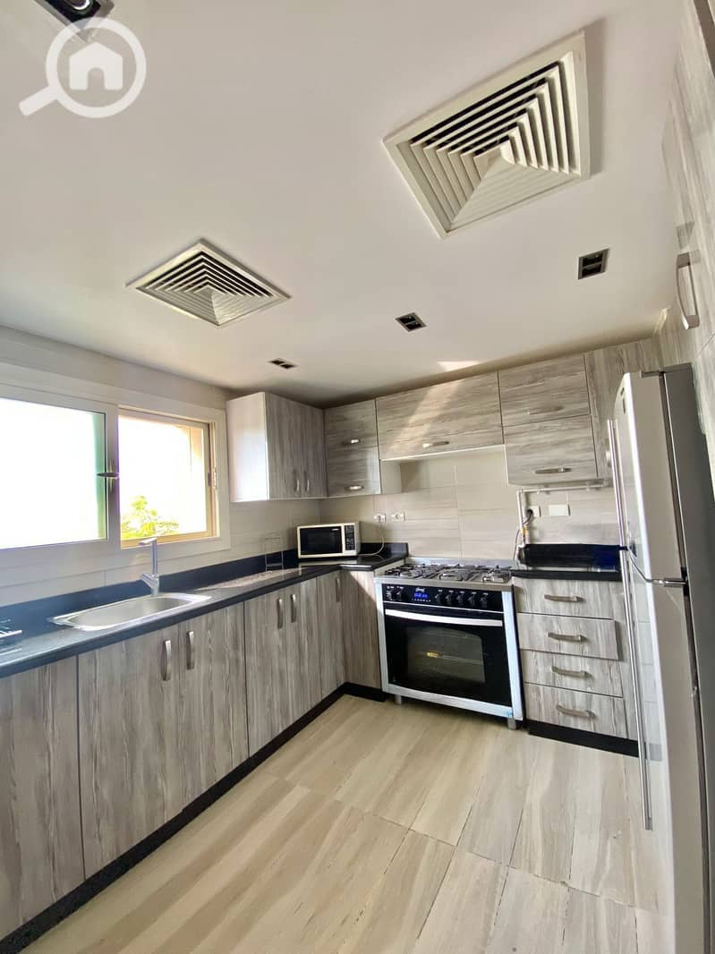 2 5e29c85a-874e-4f23-82c4-ef3770f92177. jpg