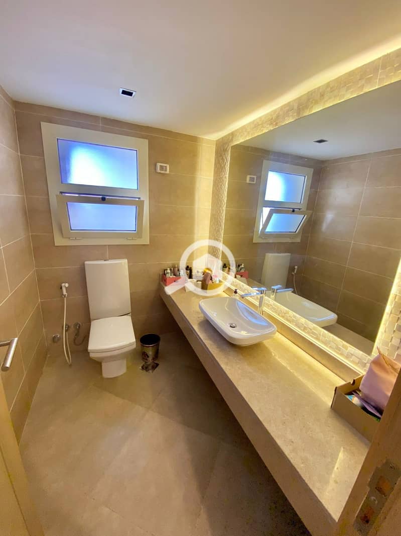 5 ea75effd-3159-46b6-88e7-826e63103eac. jpg