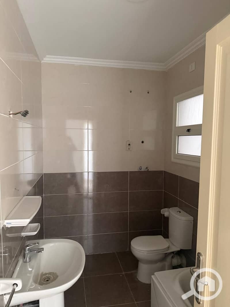 5 WhatsApp Image 2025-10-31 at 7.42. 33 PM. jpeg