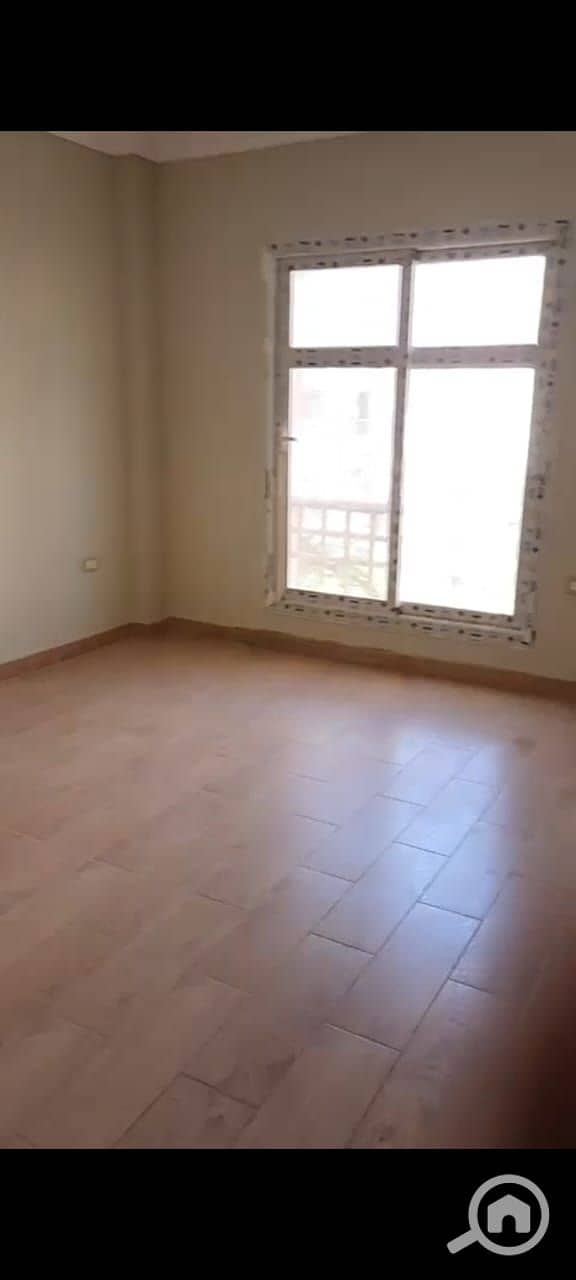 2 b3ec900a-9e70-4f83-8d18-3243deb340ca. jpeg