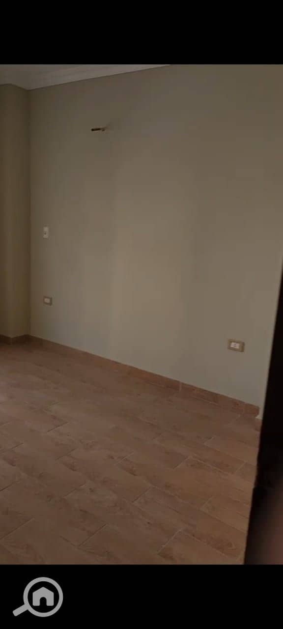 4 12a4413f-201f-4d74-a9e2-e7a8512b1e93. jpeg