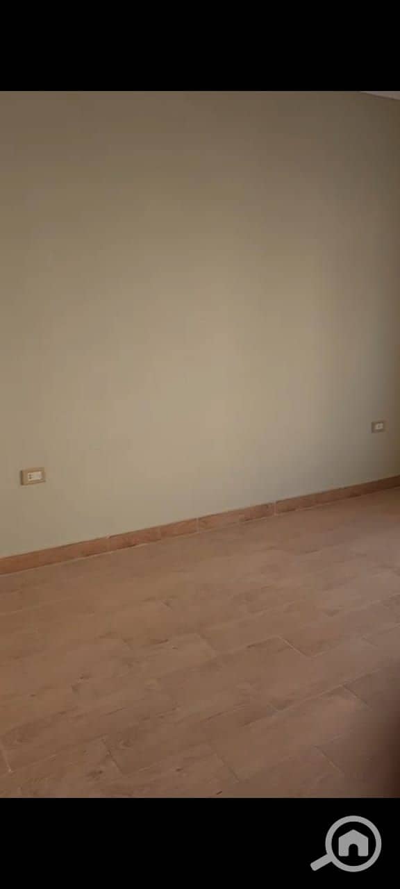 5 16499e1a-0294-47cb-a3a3-400b8de1f449. jpeg