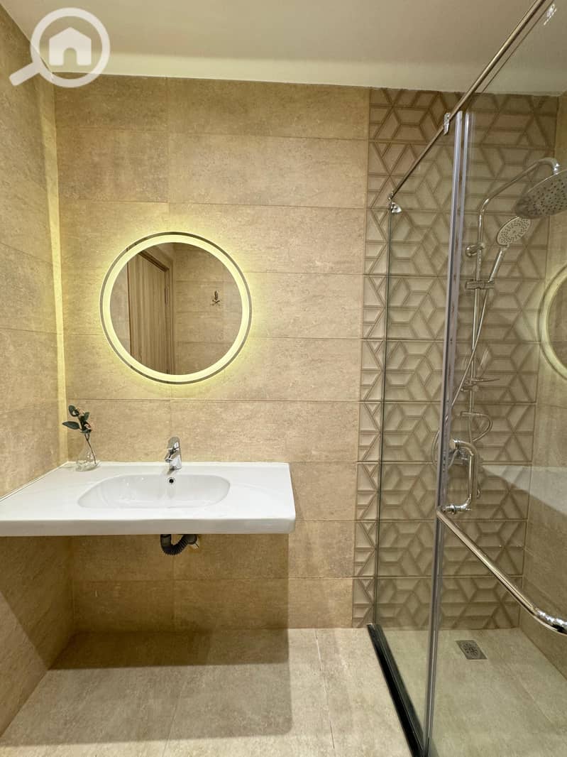 14 b8fa52ad-1f8f-40a5-9ba9-ff4f090e3074. jpg