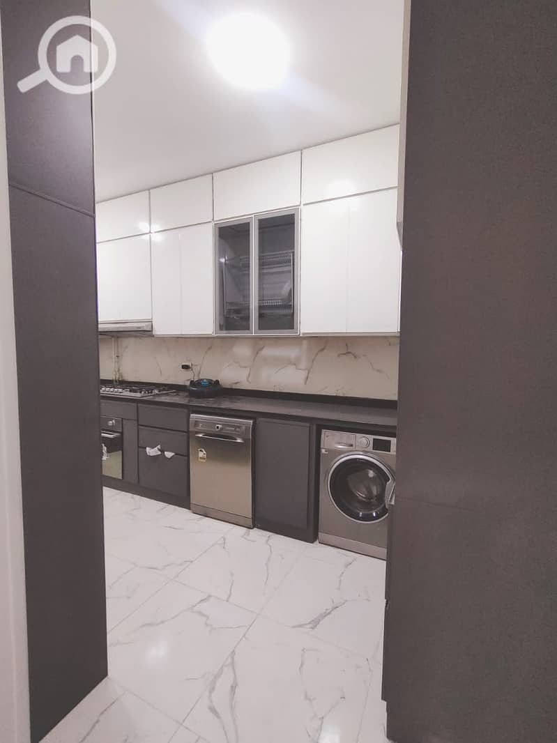 2 5b4072b6-28e0-4d55-b4dc-bf3b00235355. jpeg