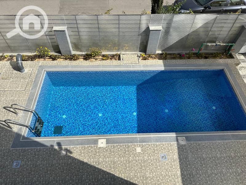 15 214e8a2f-87fc-4962-bc72-17a907d0bfa4. jpg