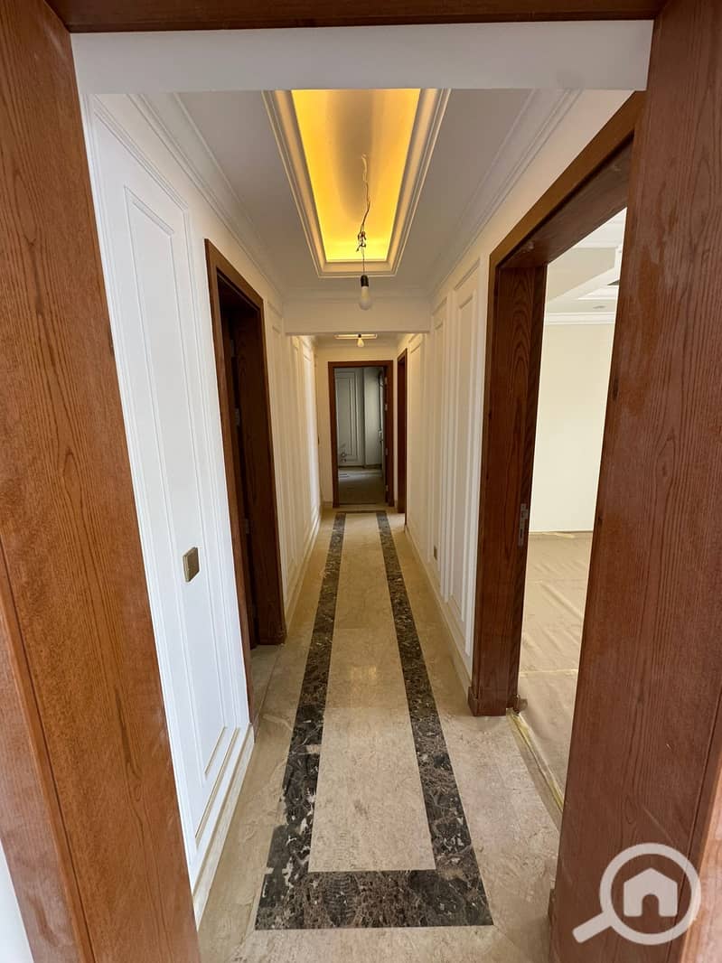 10 71ea6204-ee8a-4b44-889d-ff0060333f58. jpeg