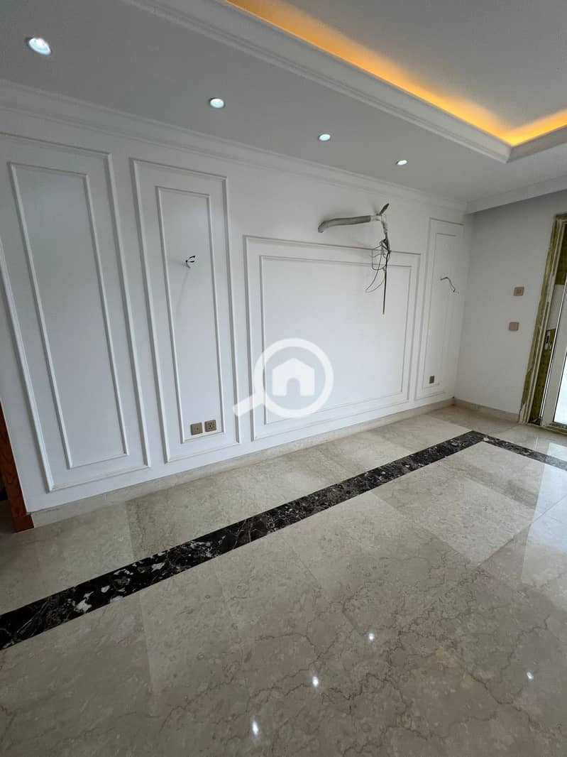 11 4cd843ef-5ce6-459f-8958-486deee55983. jpeg