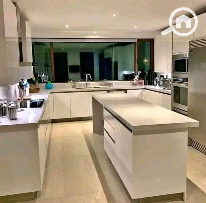 8 516029235_711380385018809_6755907255043849383_n. jpg