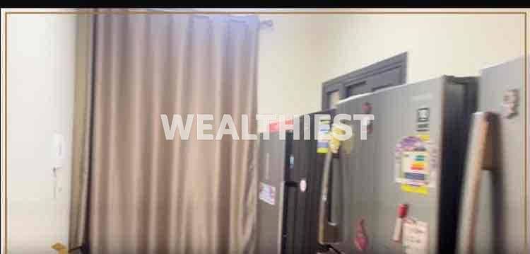 4 de5667ee-54b9-49c7-b0fd-3b3d8a691f9a. jpg