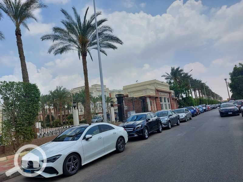 4 6bbd1e57-cf4b-43ba-9cb0-e1fa917b05b8. jpg