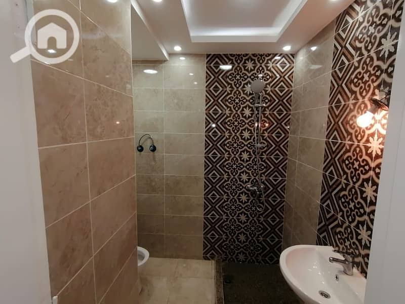 4 ff7de07f-0b40-4ca0-a532-379e4fa4a6ec. jpg