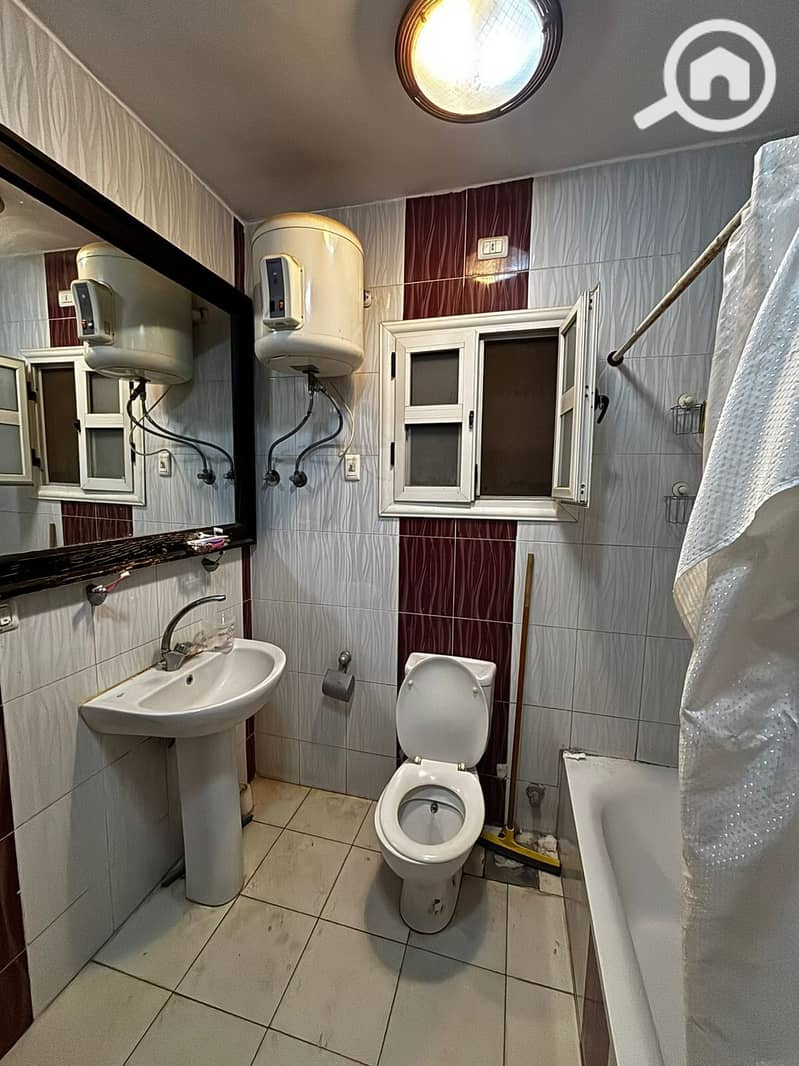 8 bf4623c6-ee09-4959-91b6-3b8afb6e7a7a. jpg