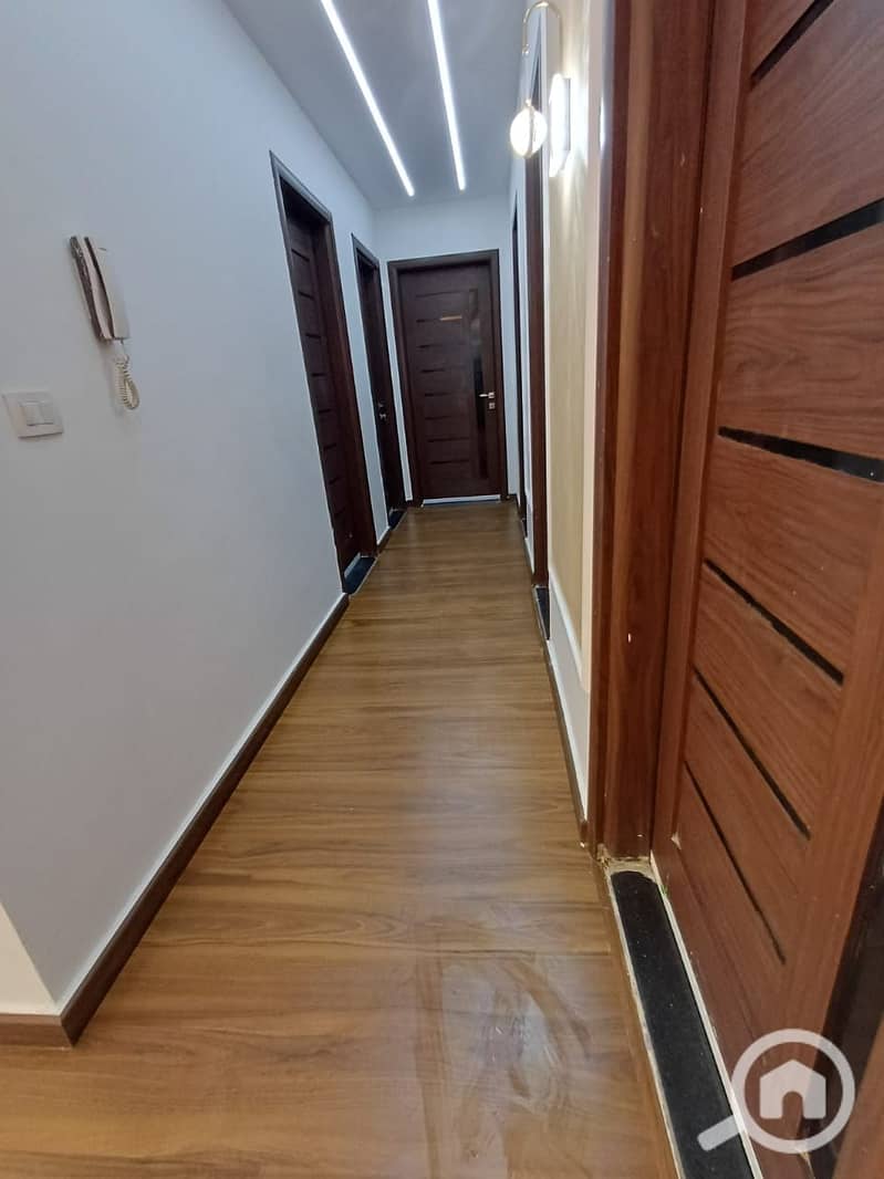 9 43b070d8-e210-4a1b-8b23-179b40b507d8. jpg