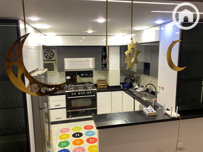 4 6427dacc-ef27-4f35-86c7-4a5cacf526c9. jpg