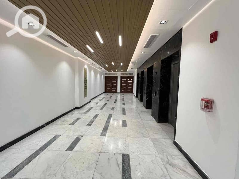 12 05bc48dd-b9db-4995-885d-b19a06945feb. jpg