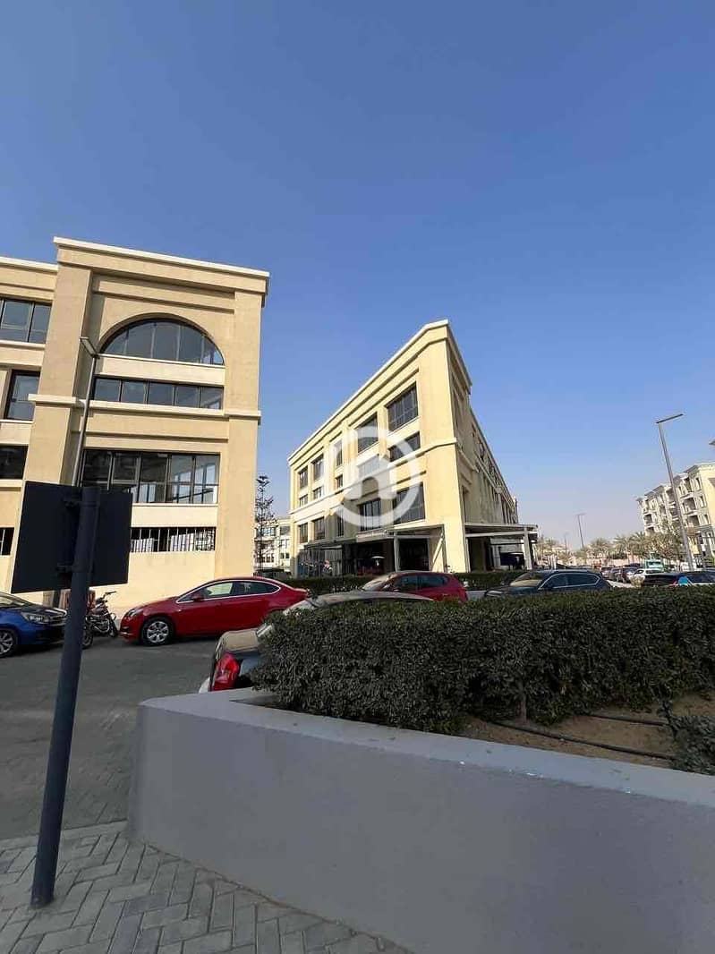 13 b7619f35-d7d2-452b-a484-a216c4999b76. jpg