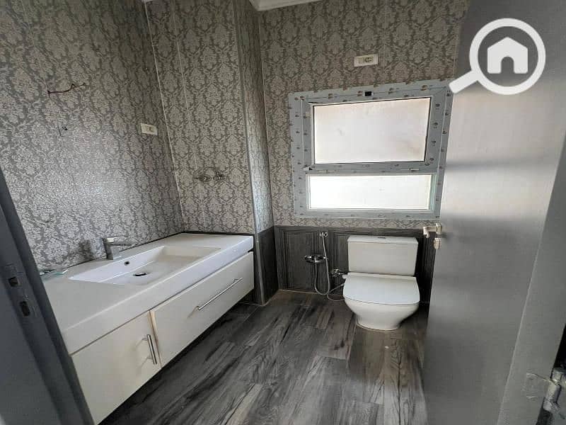 10 WhatsApp Image 2025-11-01 at 1.46. 46 PM (3). jpg