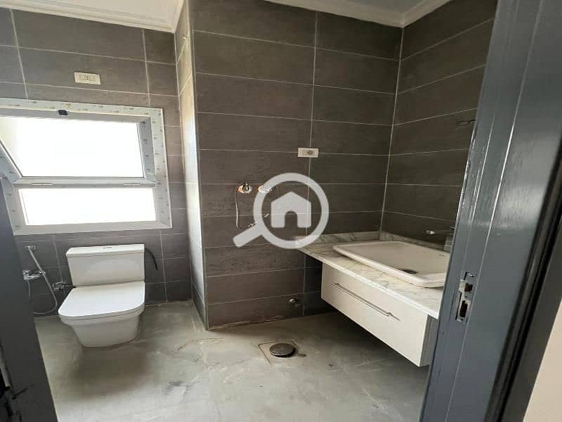 12 WhatsApp Image 2025-11-01 at 1.46. 46 PM (1). jpg