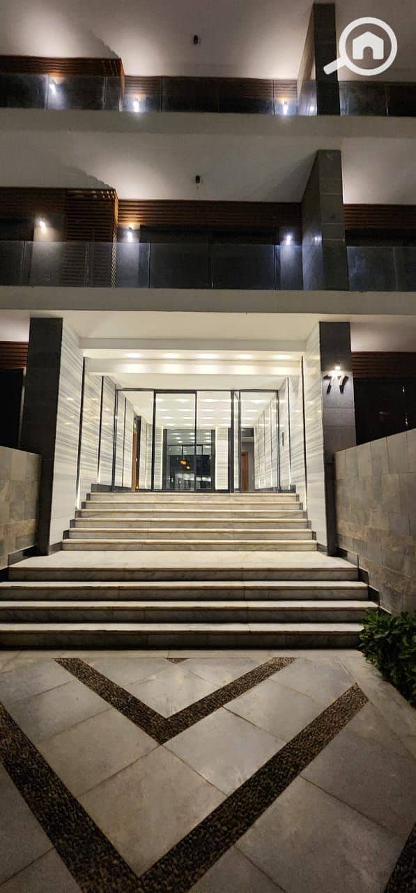 10 83438b1e-ab29-479f-95f2-95d2b411445a. jpg