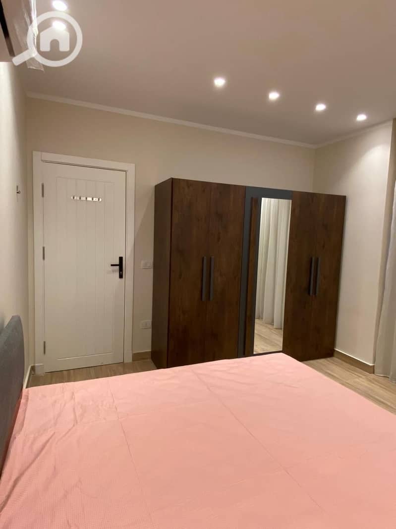 6 1e127380-0e5a-4384-a9c1-3c4384b75b45. jpeg