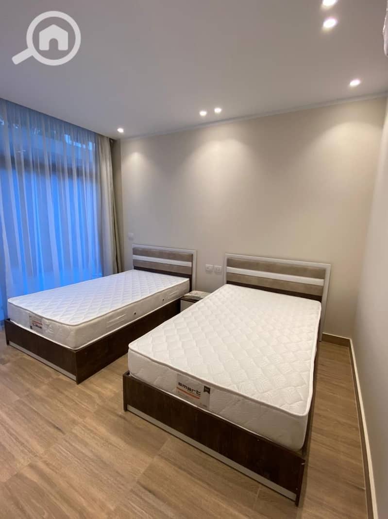 9 36e0bb9d-668c-46e1-9fc5-97a9a6fa0a65. jpeg