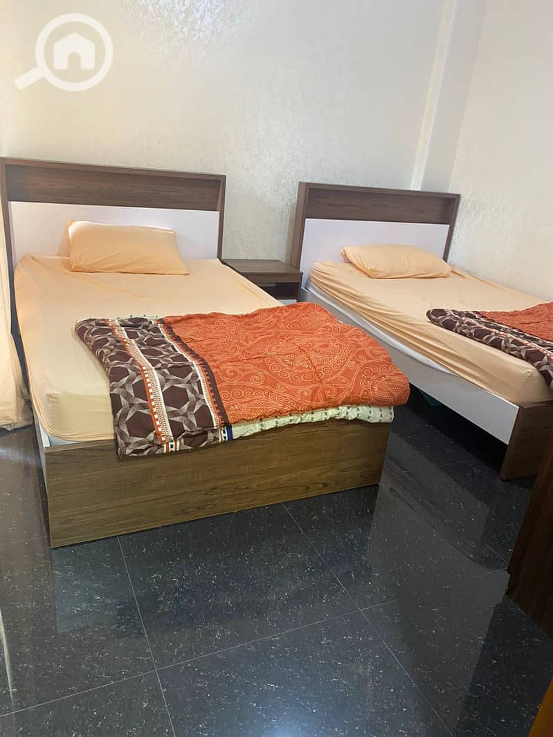 7 8ac13a5b-2801-4685-9fe0-e347efb3f96f. jpeg