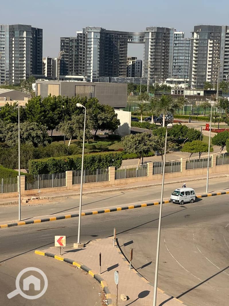 5 a2de9a44-eec5-431f-bdb4-e9dcf191de8f. jpg