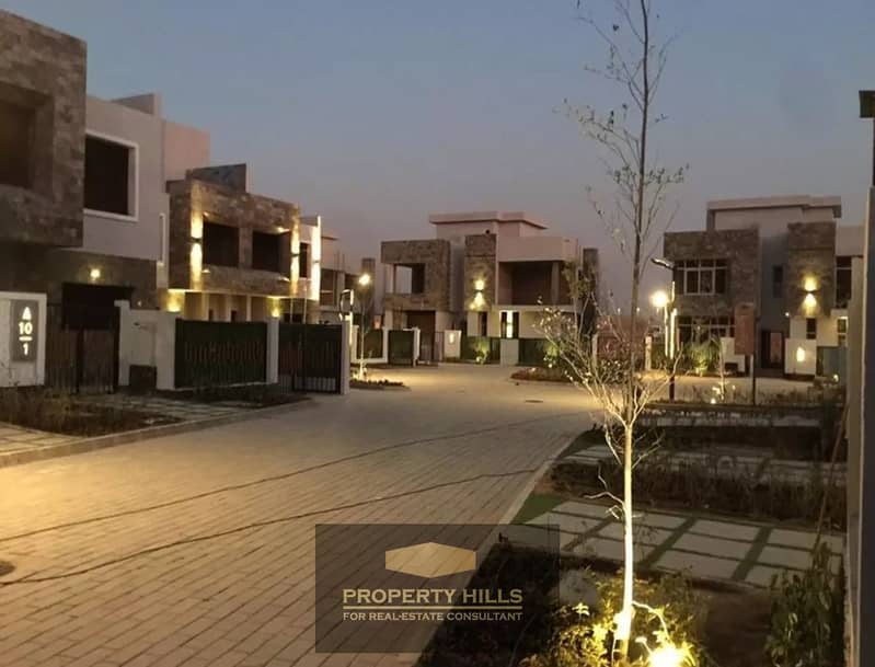 16 3273871-d92ceo_7_11zon. jpeg