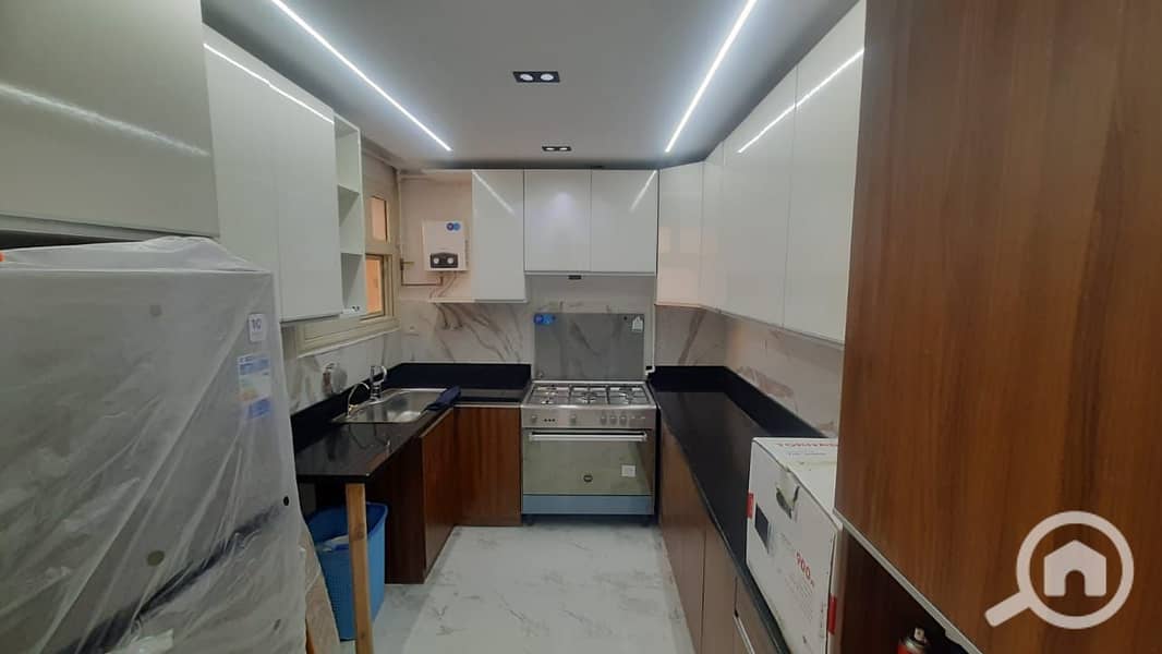 7 d763ff68-30b8-46d1-a1ca-18379cad3946. jpeg